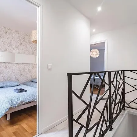Thomas, Jolie Maison Centre De بيت للعطل رانس
