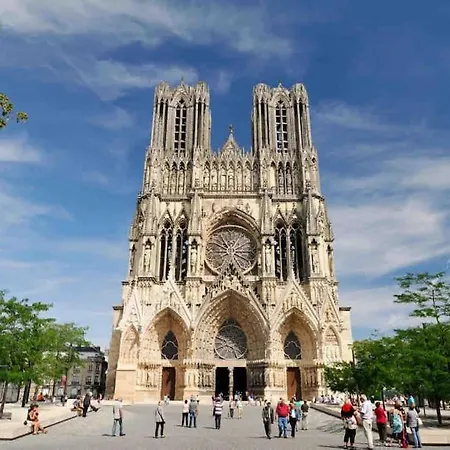 Thomas, Jolie Maison Centre De بيت للعطل